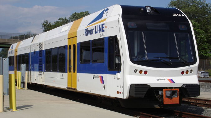1280px-Gtw_riverline