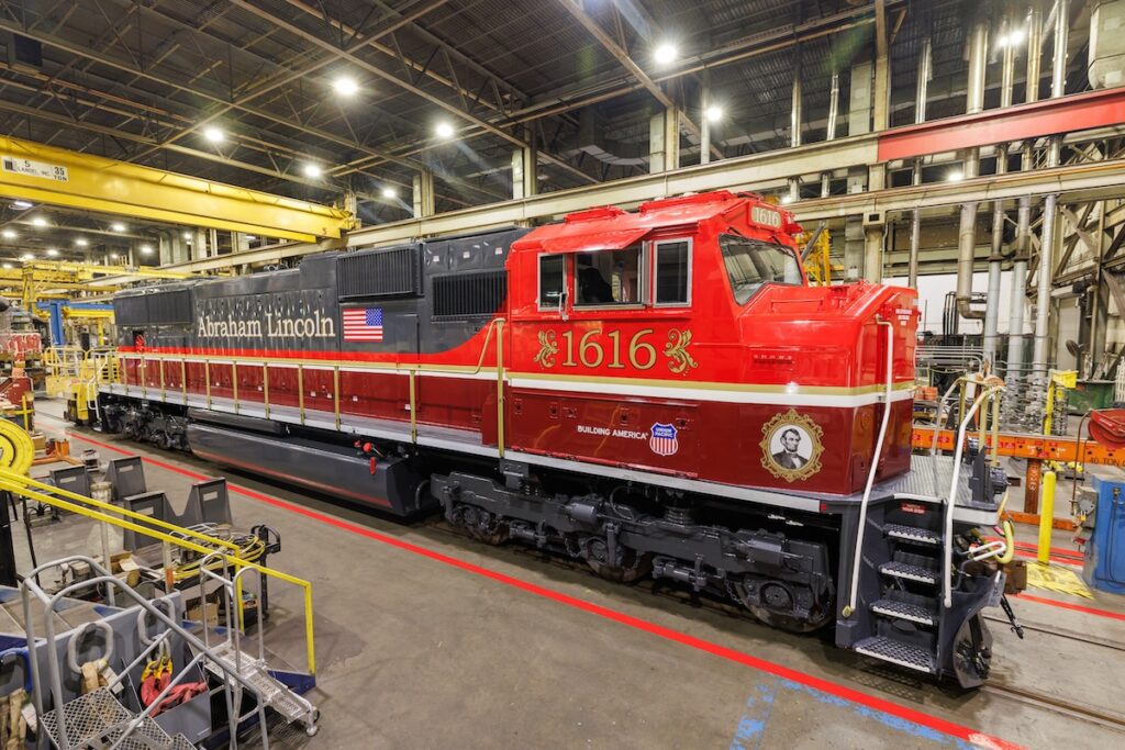 Union Pacific Unveils Commemorative Lincoln Locomotive No. 1616 with First Trip Planned in May