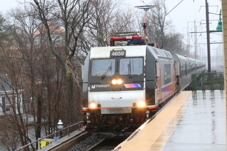 NJ Transit Engineers Strike Looms as Union Rejects Proposal Over Wage Dispute