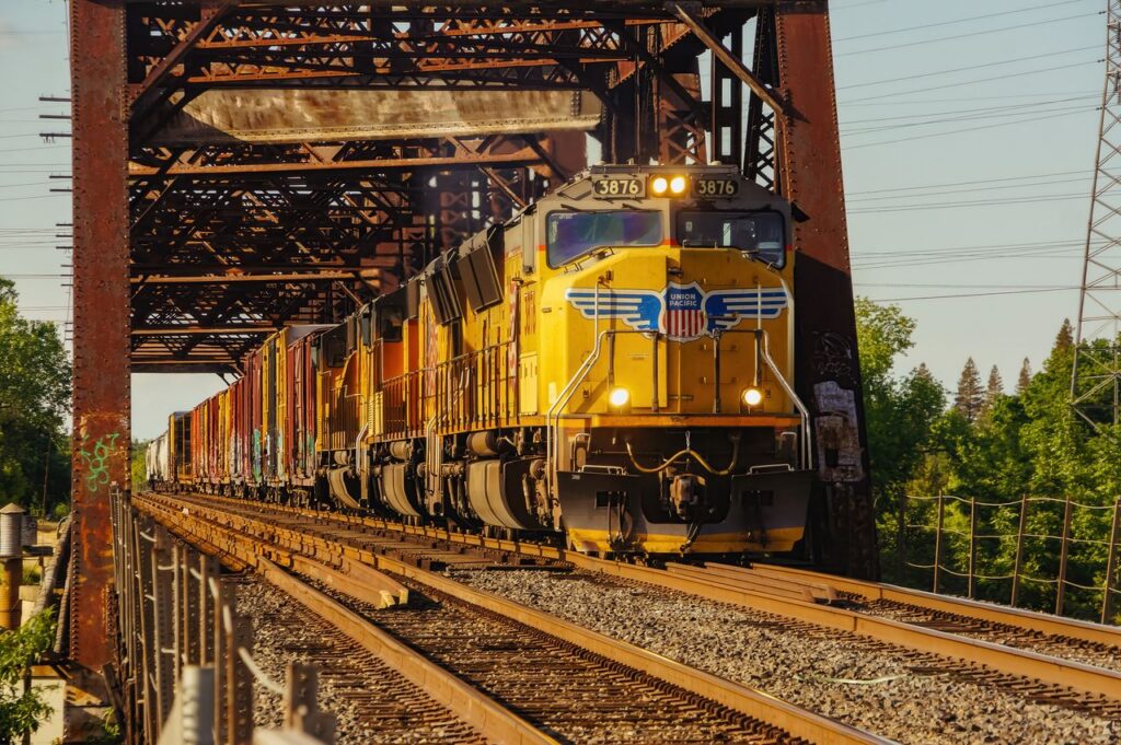 Former Antitrust Officials Urge Close Look at Rail Merger Rivals