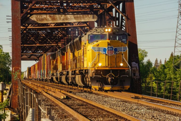 Former Antitrust Officials Urge Close Look at Rail Merger Rivals